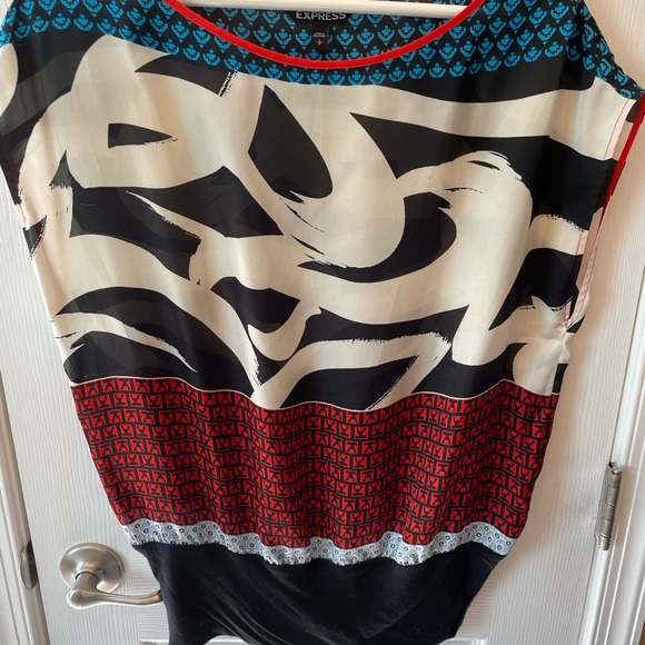 Express Top - Picture 2 of 4